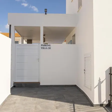 The Second Diamond Protara - 2' Walk To Protaras