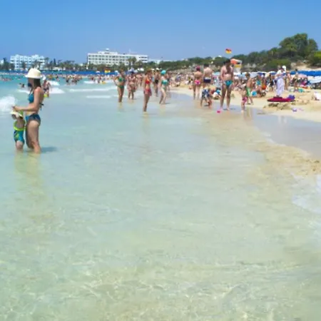 Feriehus The Second Diamond Protara - 2' Walk To