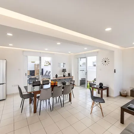 The Second Diamond Protara - 2' Walk To Дом отдыха *