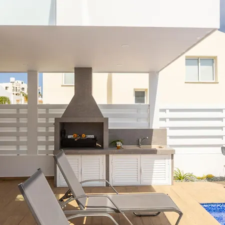 The Second Diamond Protara - 2' Walk To Feriehus