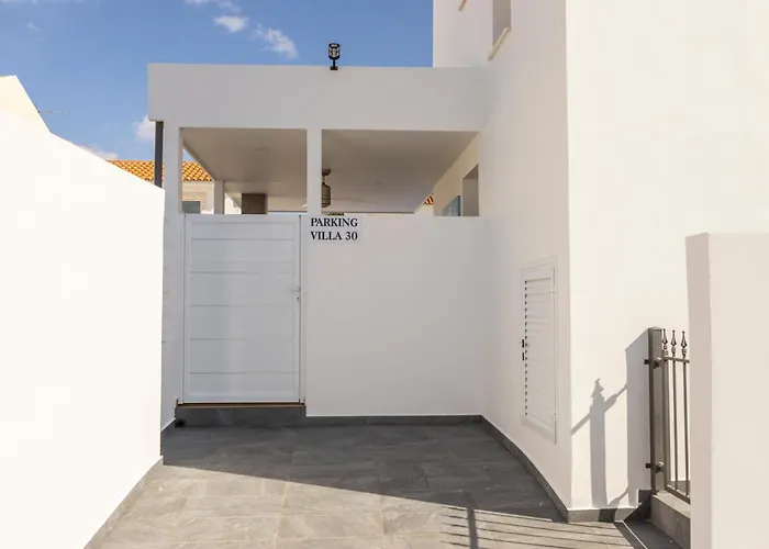 The Second Diamond Protara - 2' Walk To Protaras